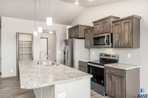 Kitchen - 1220 Cole Ave, Tea, SD 57064 photo 3 of 5