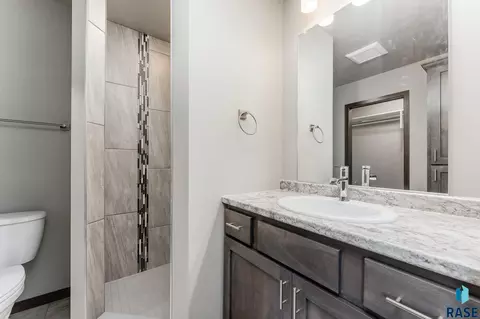 Bath - 1220 Cole Ave, Tea, SD 57064 photo 2 of 2