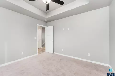 6700 W Viola Ct, Sioux Falls, SD 57107 photo 11