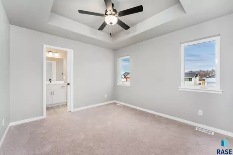 6700 W Viola Ct, Sioux Falls, SD 57107 photo 10