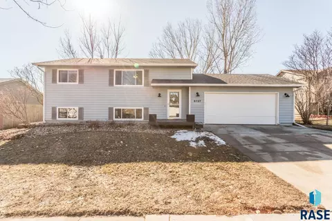 6127 W 65th St, Sioux Falls, SD 57106