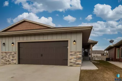 9516 W Broek Dr, Sioux Falls, SD 57106