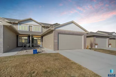 2503 S Kinderhook Ave, Sioux Falls, SD 57106