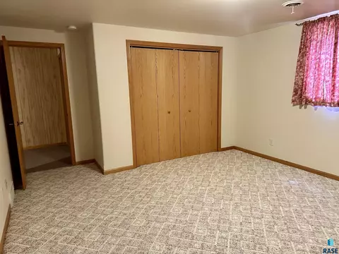 1517 Kemper Ave, Mitchell, SD 57301 photo 25