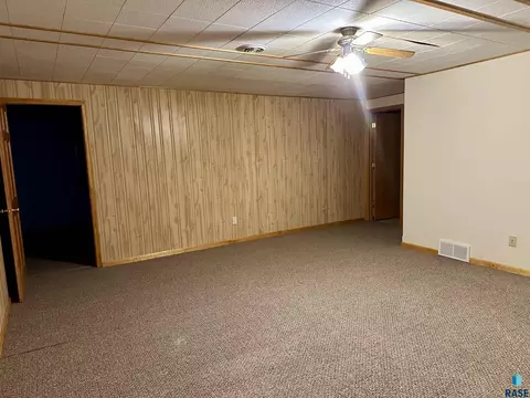 1517 Kemper Ave, Mitchell, SD 57301 photo 23