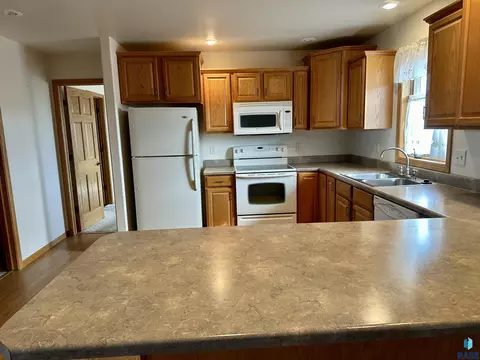 1517 Kemper Ave, Mitchell, SD 57301 photo 10