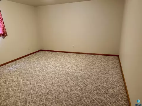1517 Kemper Ave, Mitchell, SD 57301 photo 26