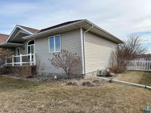 1517 Kemper Ave, Mitchell, SD 57301 photo 6