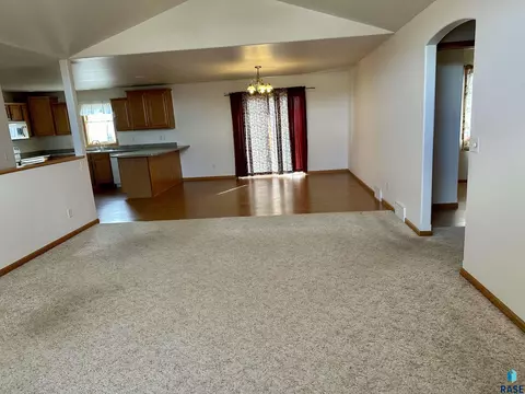 1517 Kemper Ave, Mitchell, SD 57301 photo 9