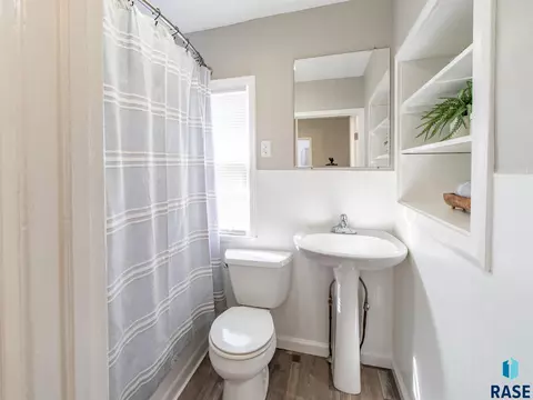 413 E 13th St, Sioux Falls, SD 57104 photo 7