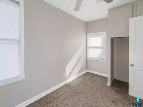 413 E 13th St, Sioux Falls, SD 57104 photo 9