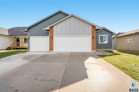 9025 W 24th St, Sioux Falls, SD 57106