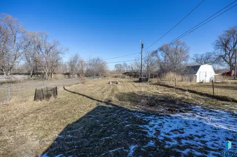 1020 E 1st St, Sioux Falls, SD 57103 photo 16