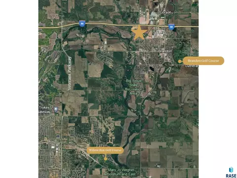 800 N Sapphire Cir, Brandon, SD 57005 photo 3
