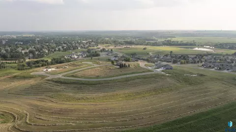 204 E Sapphire Ln, Brandon, SD 57005 photo 16