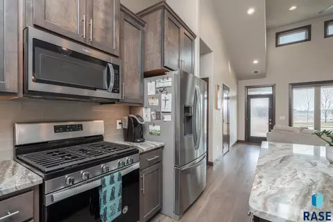 113 N Sunshine Ave, Brandon, SD 57005 photo 10
