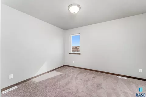 1332 N Kenley Pl, Tea, SD 57064 photo 15