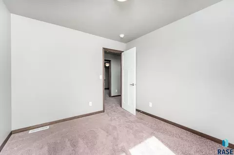 1332 N Kenley Pl, Tea, SD 57064 photo 21