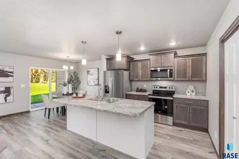 1332 N Kenley Pl, Tea, SD 57064 photo 9