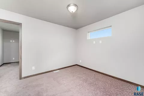 1332 N Kenley Pl, Tea, SD 57064 photo 18