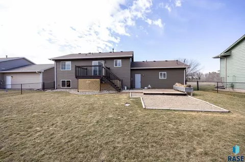 5912 S Kerry Ave, Sioux Falls, SD 57106 photo 18