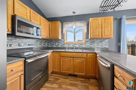 5912 S Kerry Ave, Sioux Falls, SD 57106 photo 7