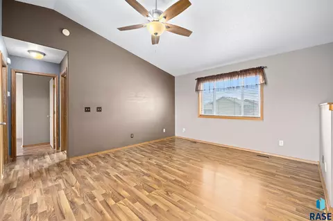 5912 S Kerry Ave, Sioux Falls, SD 57106 photo 4