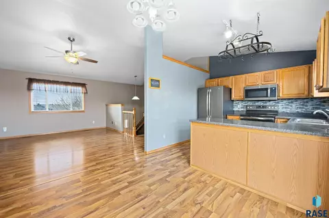5912 S Kerry Ave, Sioux Falls, SD 57106 photo 8
