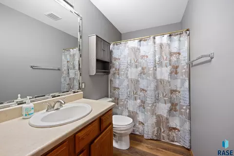 5912 S Kerry Ave, Sioux Falls, SD 57106 photo 10