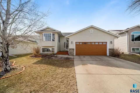 4717 S Equity Dr, Sioux Falls, SD 57106
