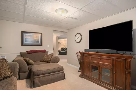 409 N Catherine Ave, Madison, SD 57042 photo 22