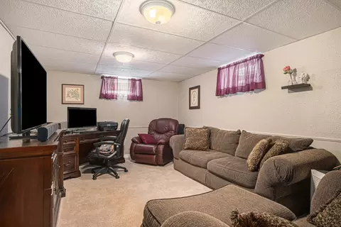 409 N Catherine Ave, Madison, SD 57042 photo 21