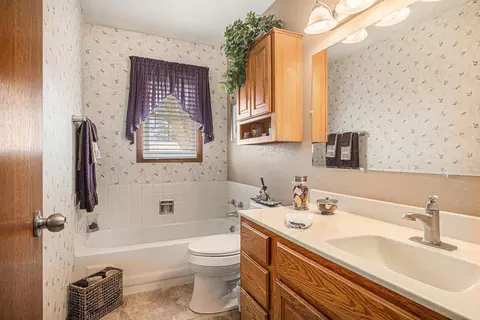 409 N Catherine Ave, Madison, SD 57042 photo 19