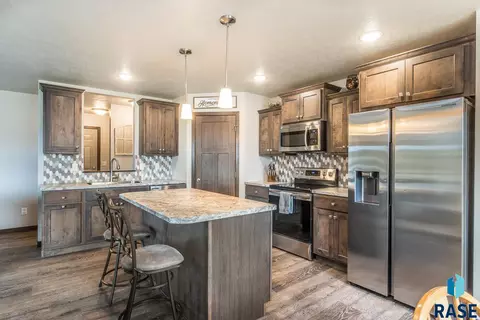 Kitchen - 525 David Ave, Baltic, SD 57003 photo 3 of 5