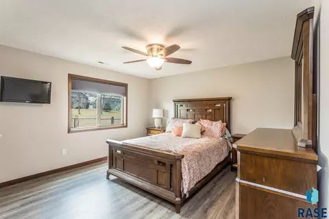 Bedroom - 525 David Ave, Baltic, SD 57003 photo 4 of 4