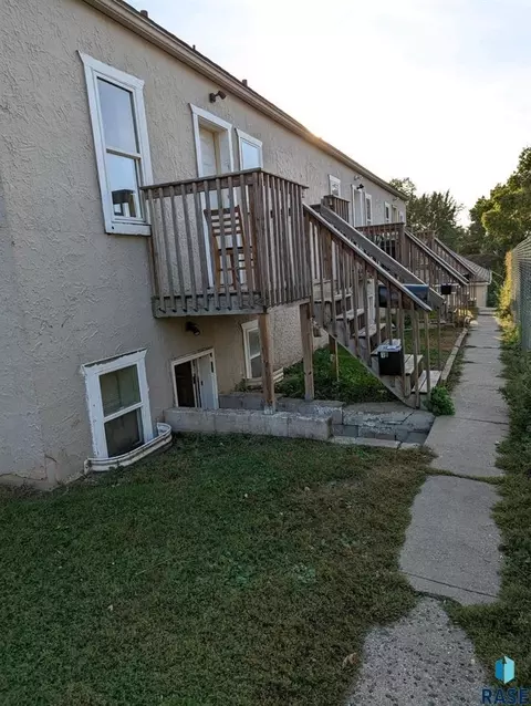 213 N Fairfax Ave, Sioux Falls, SD 57103