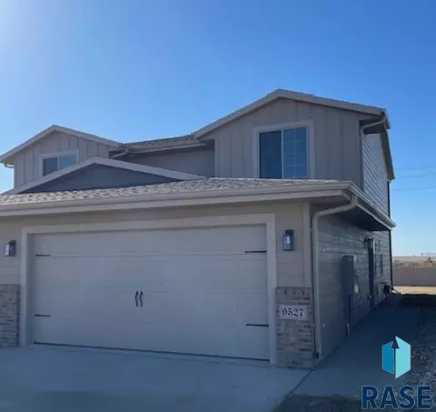 9527 W Dolores Dr, Sioux Falls, SD 57106
