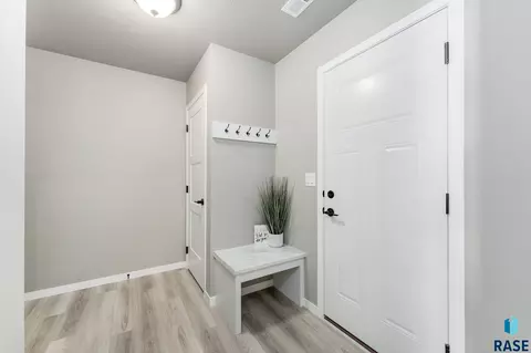 Entry Way - 1235 E Wayne Pl, Tea, SD 57064 photo 2 of 3