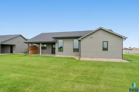 Exterior - 1235 E Wayne Pl, Tea, SD 57064 photo 2 of 8