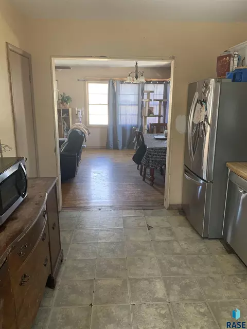 109 E 4th St, Dell Rapids, SD 57022 photo 25