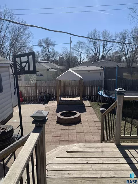 109 E 4th St, Dell Rapids, SD 57022 photo 14