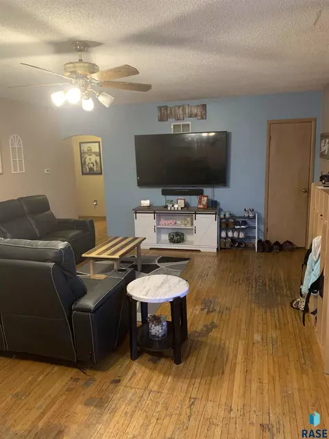 109 E 4th St, Dell Rapids, SD 57022 photo 19