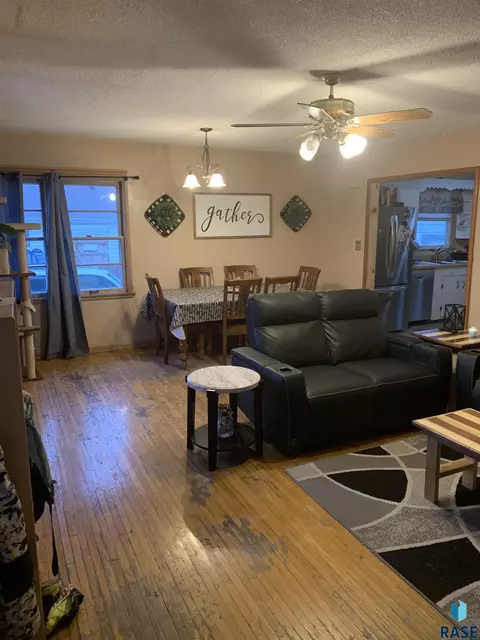 109 E 4th St, Dell Rapids, SD 57022 photo 18