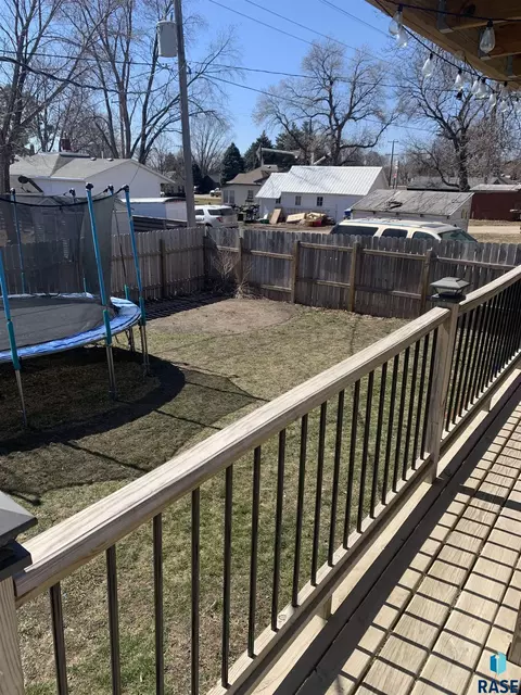 109 E 4th St, Dell Rapids, SD 57022 photo 15