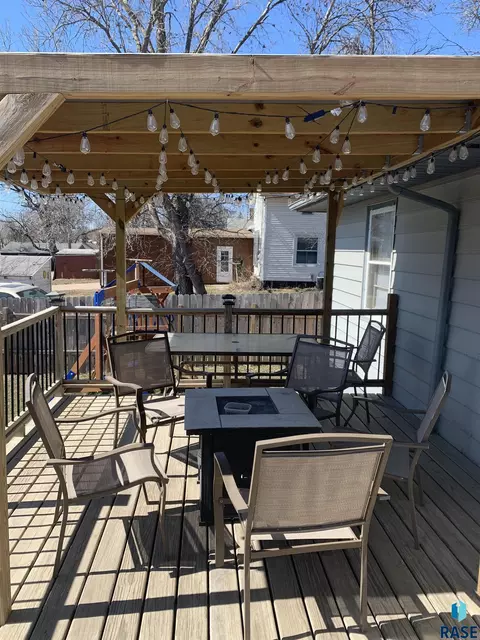 109 E 4th St, Dell Rapids, SD 57022 photo 17