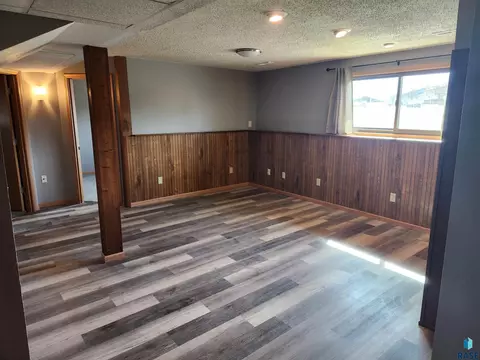 1500 E Rushmore Dr, Brandon, SD 57005 photo 7