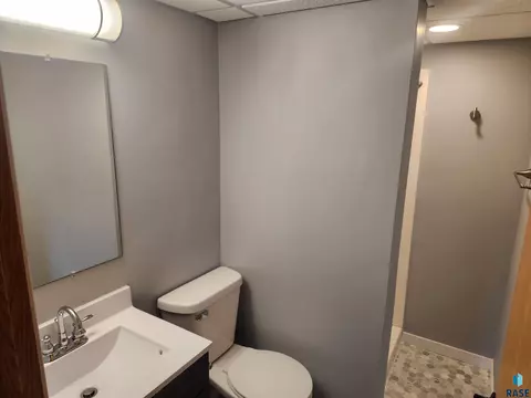 1500 E Rushmore Dr, Brandon, SD 57005 photo 11