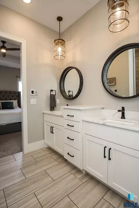 7416 E Donnelly Dr, Sioux Falls, SD 57110 photo 17