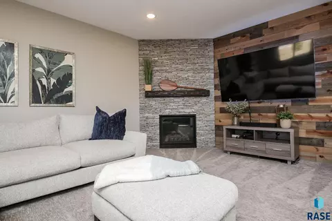7416 E Donnelly Dr, Sioux Falls, SD 57110 photo 25