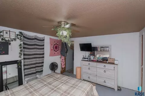 1711 E Speyside Pl, Sioux Falls, SD 57104 photo 8